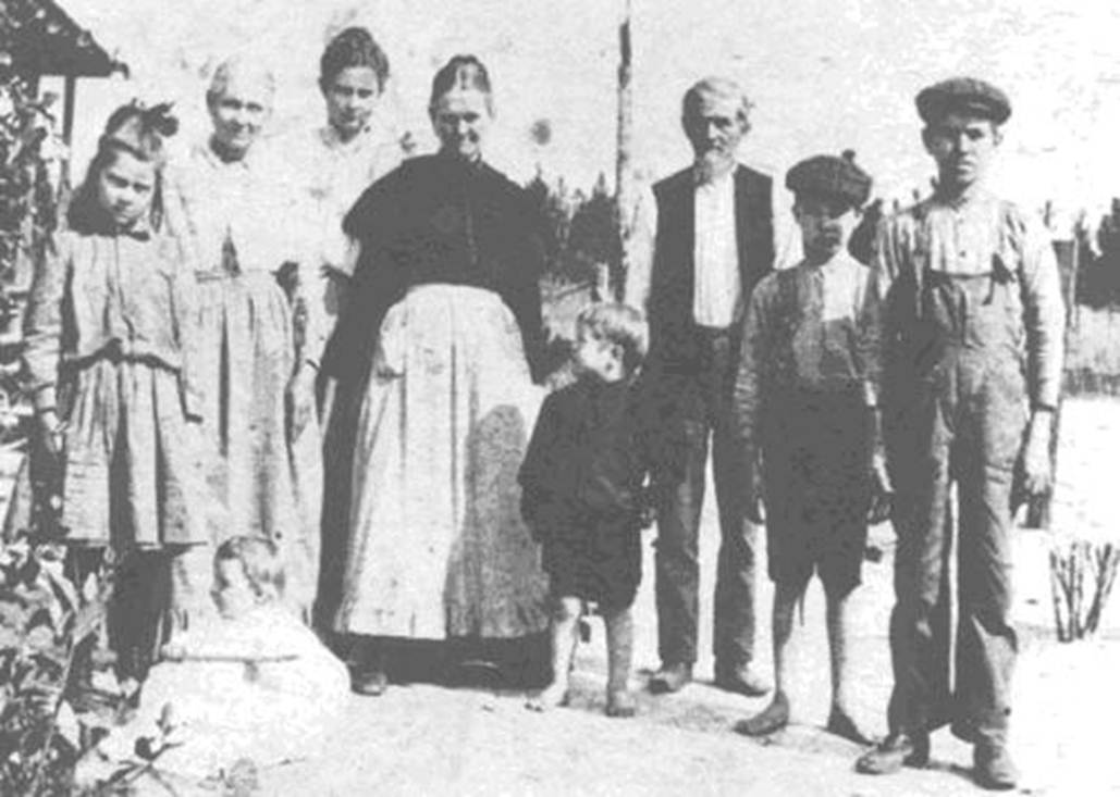 Description: Description: Description: Description: Description: C:\Chip\Media\Web\Web Input\betty\rcwheelerfamily.JPG